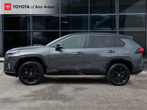 Used 2023 Toyota RAV4 XSE AWD/4WD image 10