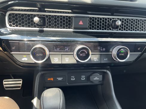 Certified 2025 Honda Civic Sport Touring image 25