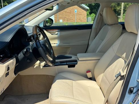 Used 2013 Lexus ES 350 w/ Luxury Pkg FWD image 13