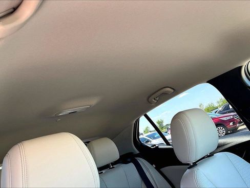 Used 2024 Buick Encore GX Preferred AWD/4WD image 23