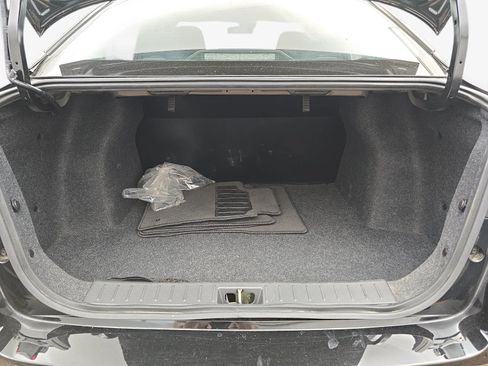 Used 2025 Nissan Versa S w/ Trunk Package FWD image 26