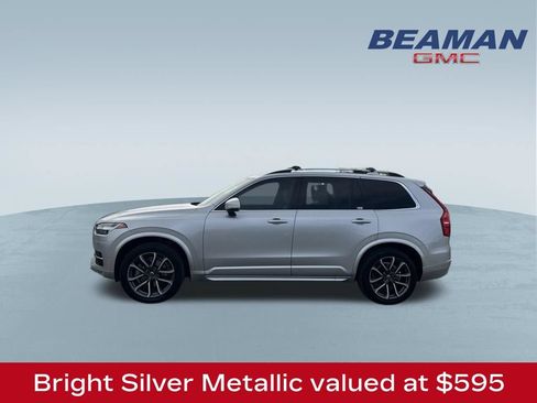 Used 2018 Volvo XC90 T6 Momentum w/ Convenience Package AWD/4WD image 4
