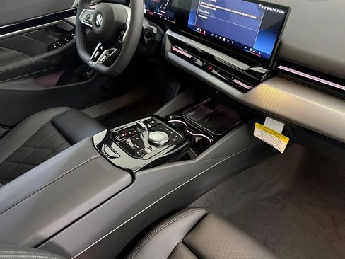 New 2026 BMW 530i w/ M Sport Package image 28