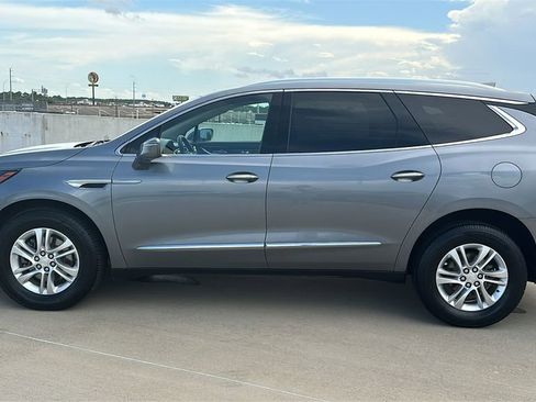 Used 2019 Buick Enclave Essence AWD/4WD image 9