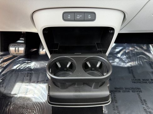 Used 2025 Volkswagen ID. Buzz 1st Edition RWD image 25