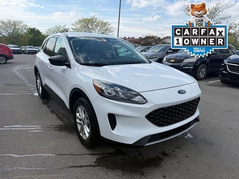 Used 2022 Ford Escape SE image 1