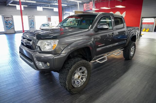 Used 2012 Toyota Tacoma 4x4 Double Cab w/ TRD Sport Pkg image 2