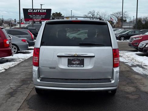 Used 2008 Chrysler Town & Country Touring w/ Flexible Seating Group image 6