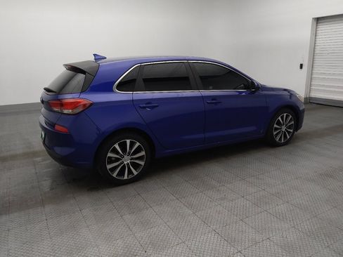 Used 2019 Hyundai Elantra GT image 10