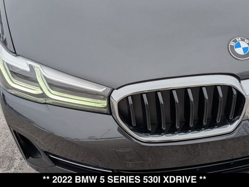 Certified 2022 BMW 530i xDrive w/ Premium Package image 9