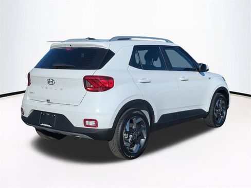 New 2026 Hyundai Venue SEL FWD image 5
