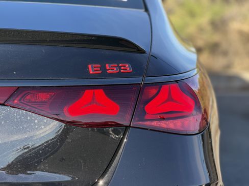 New 2026 Mercedes-Benz E 53 AMG e 4MATIC Sedan image 11