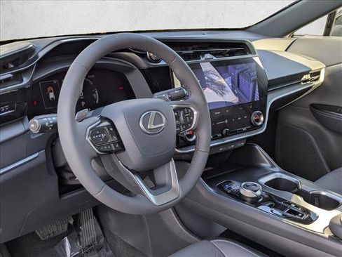 Used 2025 Lexus RZ 300e image 10