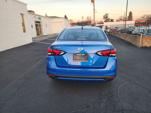 Used 2020 Nissan Versa S image 4