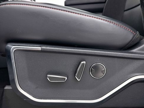 Used 2025 Ford F150 Raptor image 30