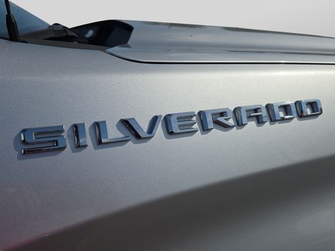 Used 2022 Chevrolet Silverado 1500 Custom AWD/4WD image 6