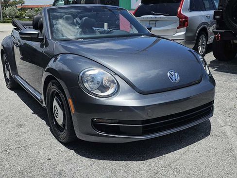Used 2014 Volkswagen Beetle 1.8T FWD image 28