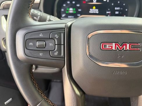 Used 2023 GMC Yukon AT4 w/ AT4 Premium Package AWD/4WD image 6