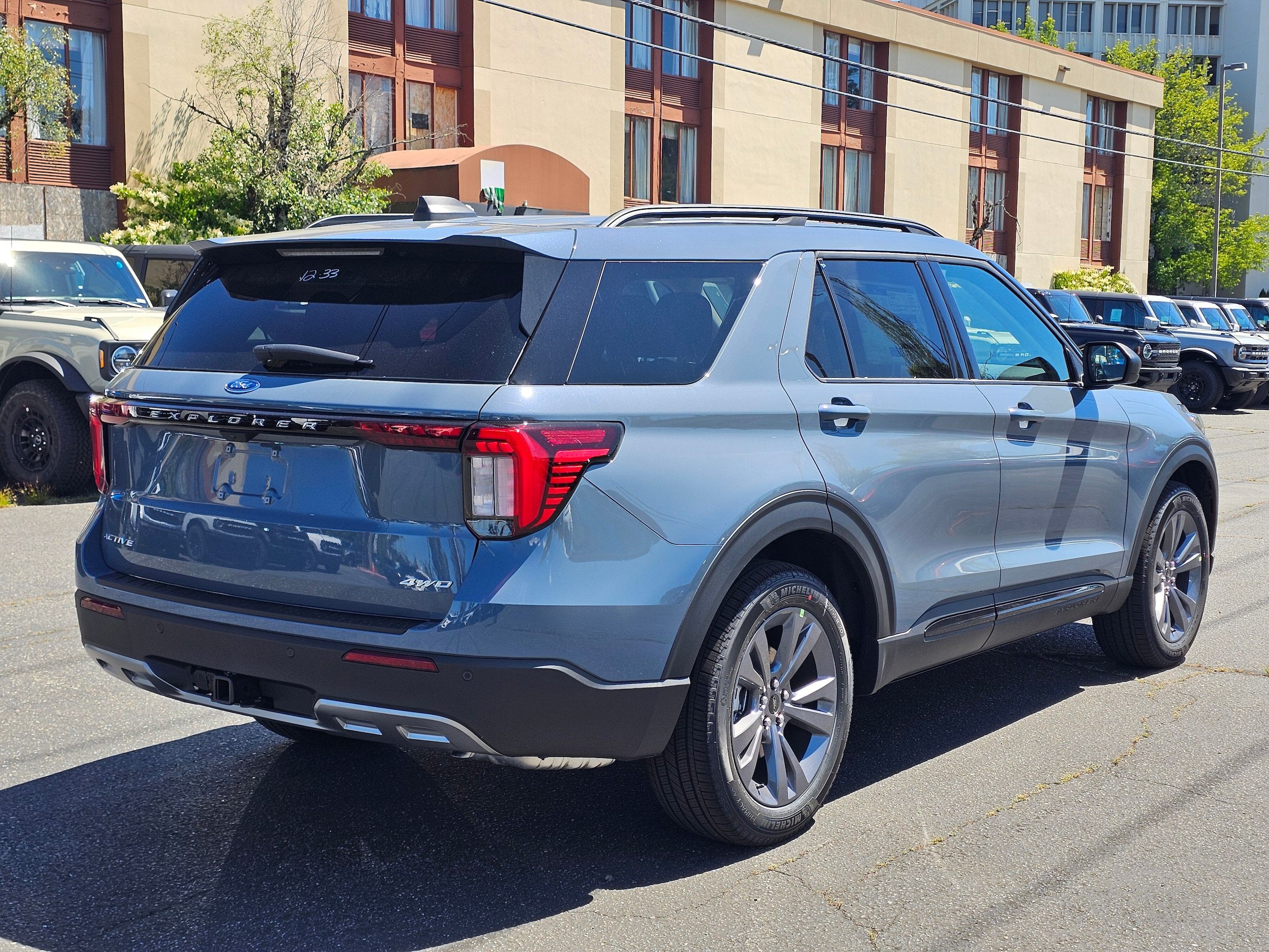 New 2026 Ford Explorer Active w/ Active Comfort Package AWD/4WD image 5