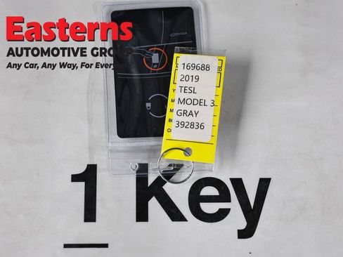 Used 2019 Tesla Model 3 Performance image 19