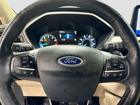 Used 2020 Ford Escape SEL image 13