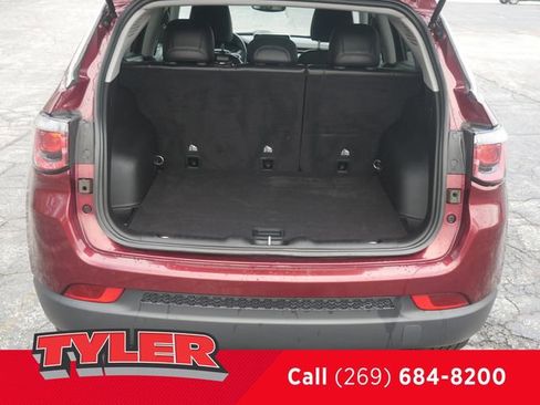 Used 2022 Jeep Compass Latitude AWD/4WD image 18