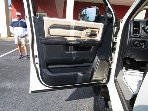 Used 2019 RAM 2500 Limited image 22