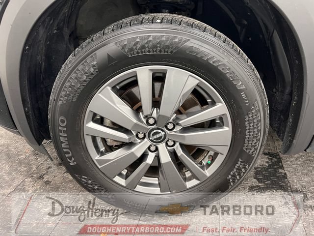 Used 2025 Nissan Pathfinder SV FWD image 22