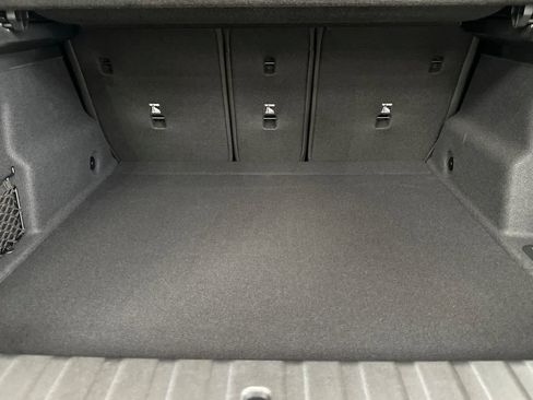 Used 2025 BMW X2 xDrive28i w/ M Sport Package image 15