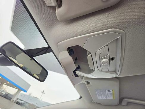 Used 2015 Ford C-MAX Energi SEL w/ Equipment Group 302A image 30