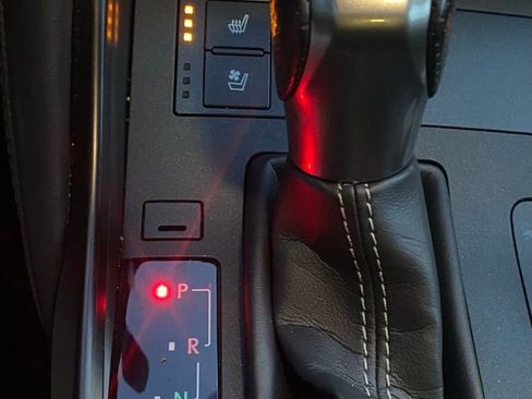 Used 2022 Lexus IS 350 F Sport image 19