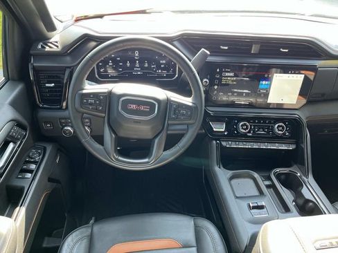 Used 2025 GMC Sierra 3500 AT4 w/ AT4 Premium Plus Package AWD/4WD image 13