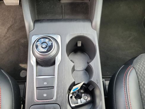 Used 2025 Ford Escape ST-Line image 26