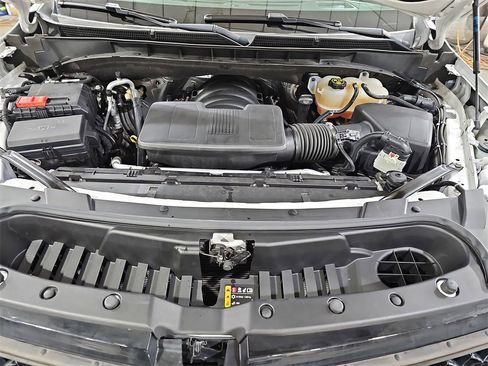 Used 2022 Cadillac Escalade Sport Platinum w/ LPO, ONYX Package image 38