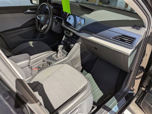 Certified 2022 Volkswagen Taos SE w/ Panoramic Sunroof Package image 37