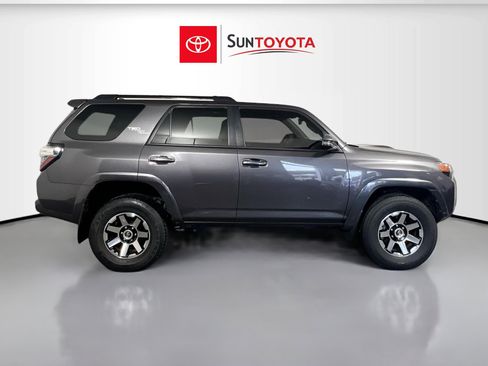 Used 2022 Toyota 4Runner TRD Off-Road Premium w/ Moonroof Package AWD/4WD image 2