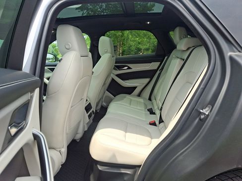 Used 2026 Jaguar F-PACE R-Dynamic S AWD/4WD image 9