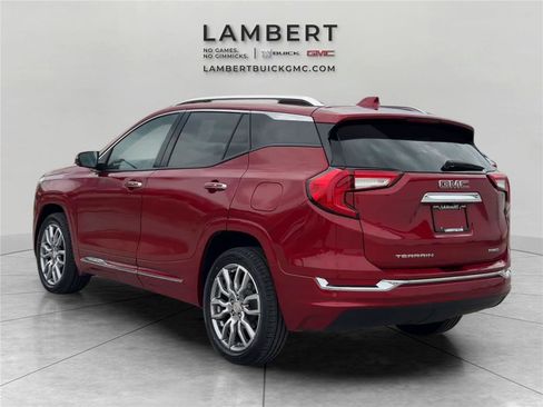 Used 2023 GMC Terrain Denali w/ Denali Premium Package image 3