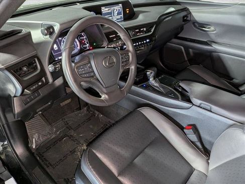 Used 2021 Lexus UX 200 image 10