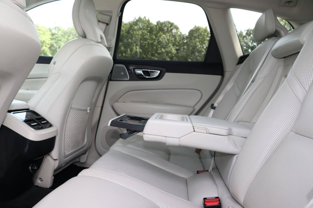Used 2019 Volvo XC60 T6 Inscription w/ Protection Package Premier AWD/4WD image 38