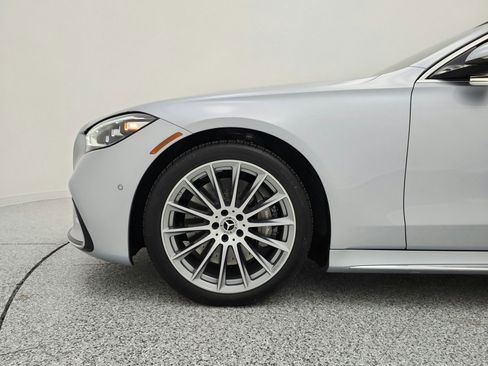 Certified 2022 Mercedes-Benz S 500 4MATIC image 18
