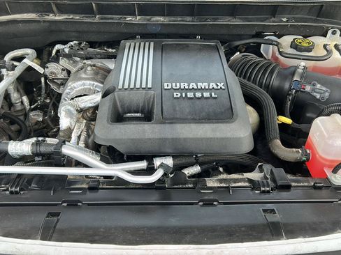 Used 2022 Chevrolet Tahoe RST w/ Luxury Package RWD image 25