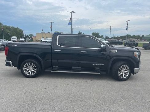 Used 2019 GMC Sierra 1500 SLT w/ SLT Premium Package AWD/4WD image 19