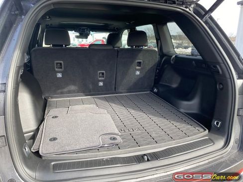 Certified 2025 Jeep Grand Cherokee Laredo X w/ Luxury Tech Group I image 8