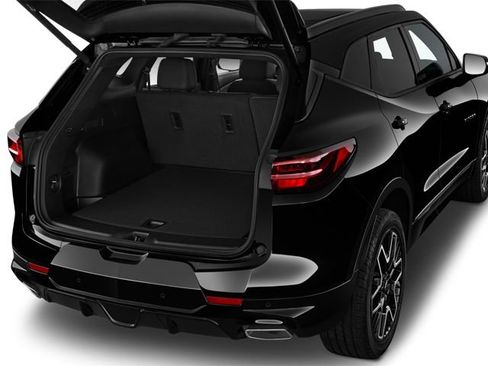 Used 2023 Chevrolet Blazer RS w/ Driver Confidence II Package AWD/4WD image 7