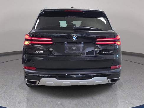 Used 2024 BMW X5 xDrive40i w/ Premium Package AWD/4WD image 7