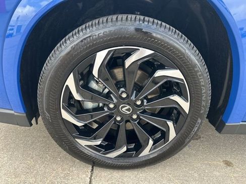 Used 2025 Lexus UX 300h AWD w/ Cold Area Package image 7