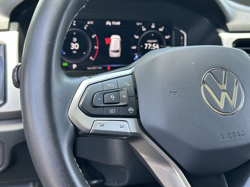 Used 2023 Volkswagen Atlas SE w/ Panoramic Sunroof Package FWD image 29