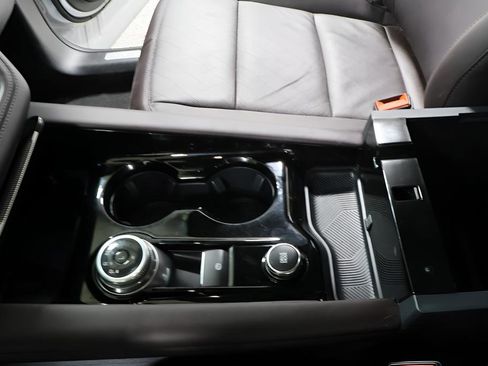 Used 2025 Ford Explorer Platinum image 19