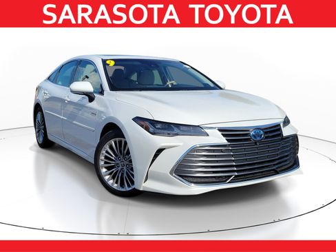Used 2019 Toyota Avalon Limited w/ Advanced Safety Package FWD image 1